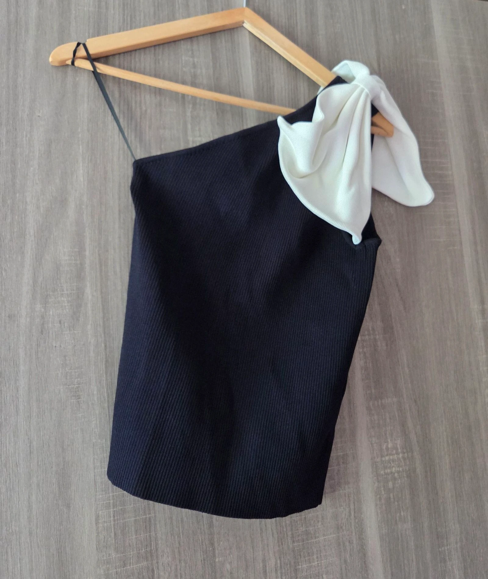 Haut noir zara 